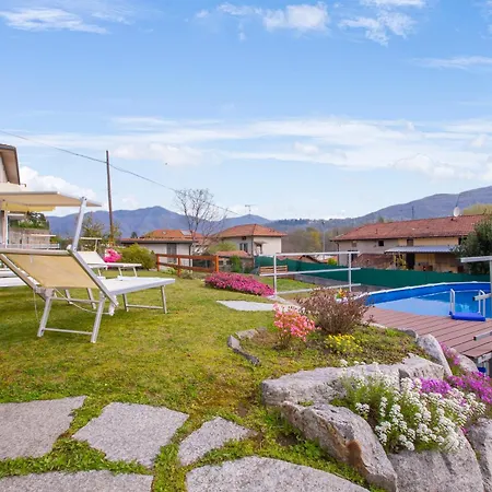 Laura Private Pool And Garden - Happy