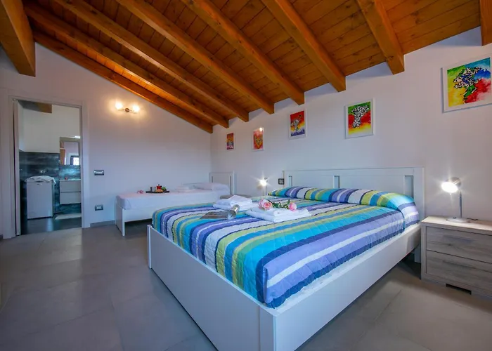 Laura Private Pool And Garden - Happy *