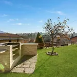 Laura Private Pool And Garden - Happy Besozzo