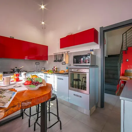 Villa Laura Private Pool And Garden - Happy Besozzo