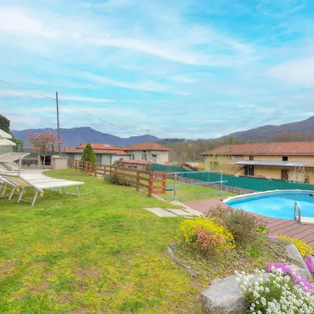 Laura Private Pool And Garden - Happy וילה