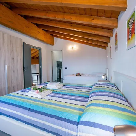 Laura Private Pool And Garden Near Maggiore For 9 - Happy 别墅 Besozzo