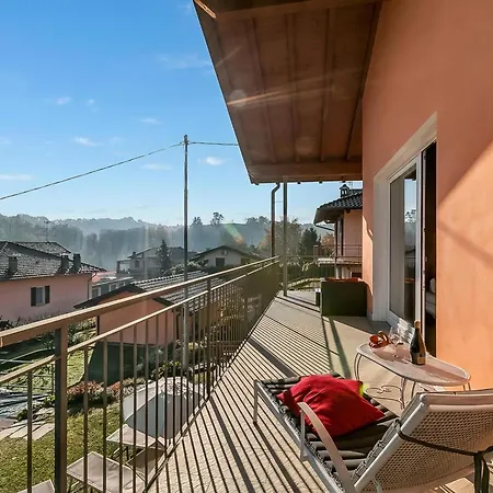 别墅 Laura Private Pool And Garden Near Maggiore For 9 - Happy Besozzo