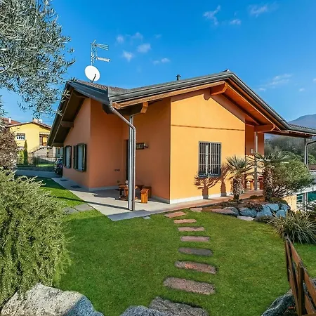 Laura Private Pool And Garden Near Maggiore For 9 - Happy Willa