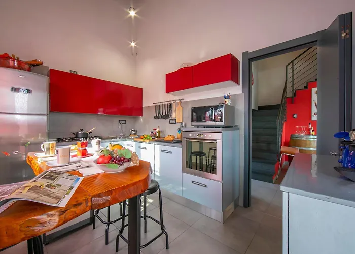 Willa Laura Private Pool And Garden - Happy Besozzo