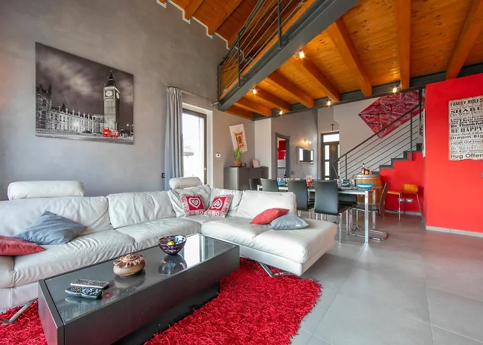 Laura Private Pool And Garden - Happy