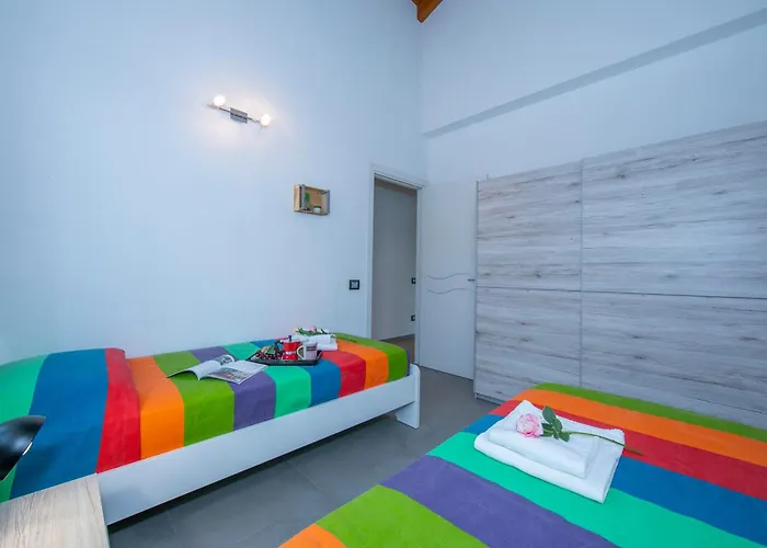 Laura Private Pool And Garden - Happy Besozzo