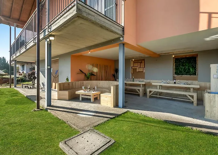 Laura Private Pool And Garden - Happy Villa